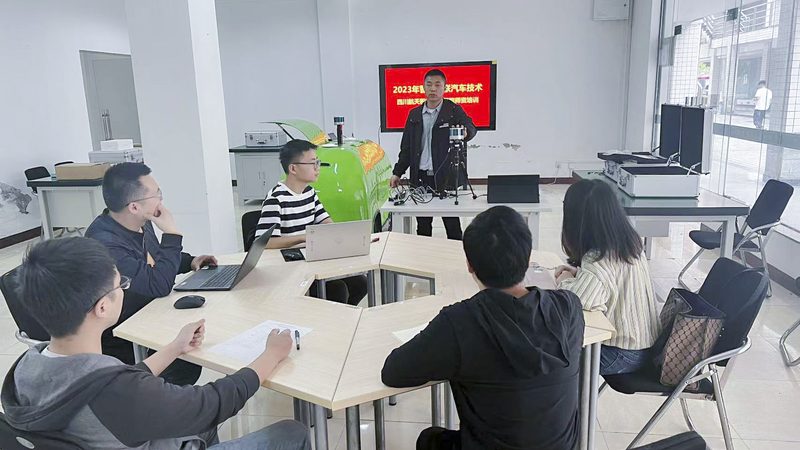 职业培训价格背后的考量因素