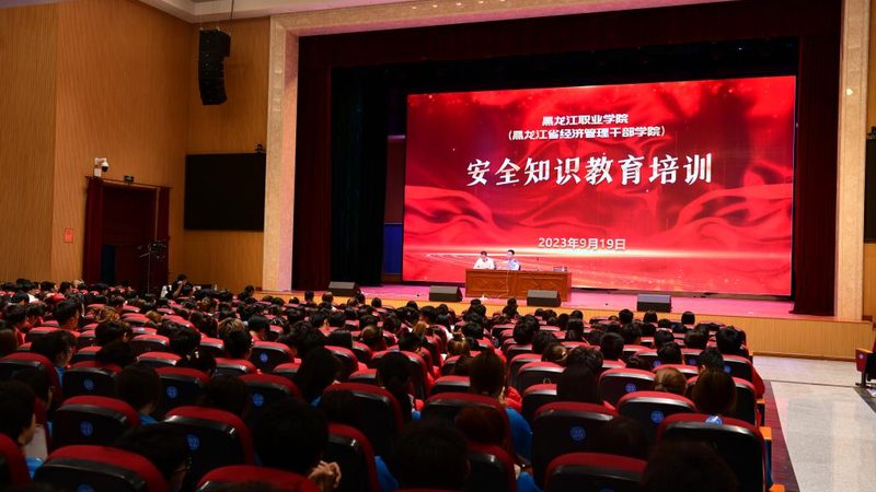 舞蹈培训机构提供的课程设置也是选择机构时需要考虑的因素。以下是一些关注点：