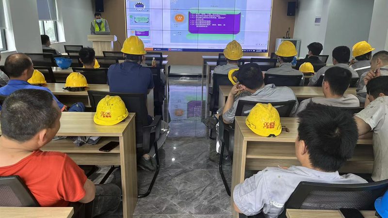 以某机构课程体系为例，该机构针对中小企业管理培训，提供以下服务：