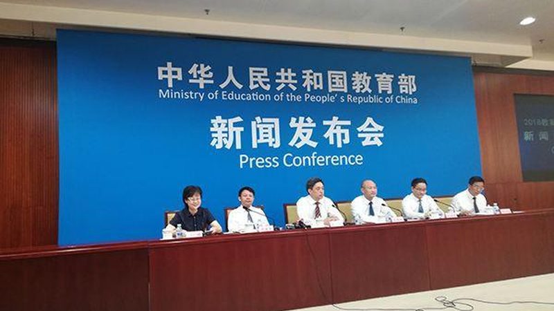 考研集训营的费用通常由以下几个部分构成：